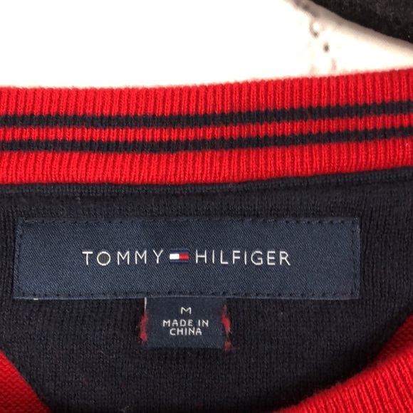 Tommy Hilfiger men’s red long sleeve crewneck knit sweater Size Medium - Picture 5 of 5